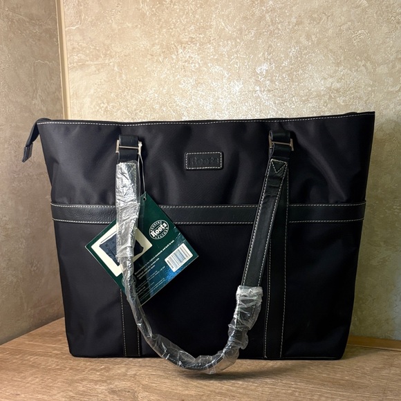 Roots Handbags - NWT Roots Black Nylon Tote with White Contrast Stitching beautiful